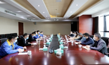 平湖市委常委、宣傳部長沈志鳳蒞臨景興紙業(yè)調(diào)研疫情防控和復(fù)工復(fù)產(chǎn)情況