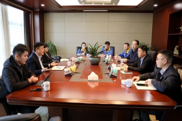 平湖市委常委、副市長戴振一行蒞臨景興紙業(yè)調(diào)研指導(dǎo)