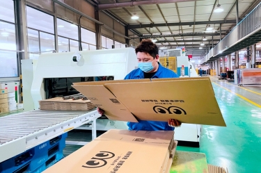 助力守“滬”，同心抗“疫”|  平湖景包高質(zhì)、保量趕制上海民生保障物資的配套紙箱